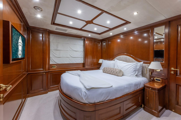 Benetti-Classic 2013-NAMASTE Fort Lauderdale-Florida-United States-Lower Deck Starboard VIP Stateroom-4481608