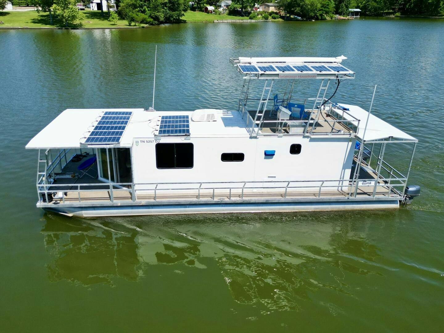 Custom-Dennisons Custom Trailer Works/Sailabration 14 x 43 Solar Electric Aluminum Tritoon Houseboat 2003-2003/2020 Dennison/Sailabration 14 x 43 Utopia Solar Electric Aluminum Tritoon Houseboat TNWBL Ten Mile-Tennessee-United States-4498900