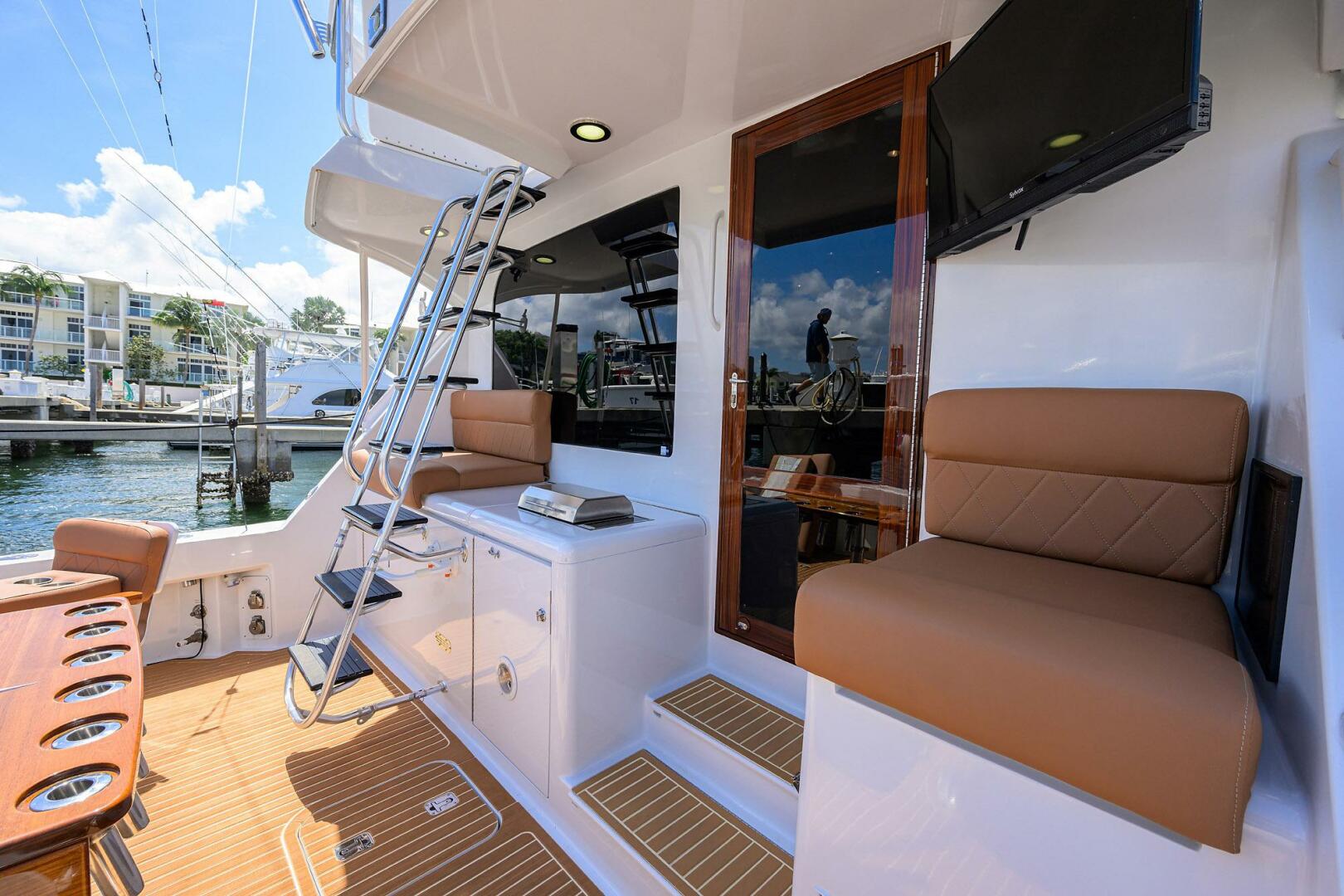 Hatteras-Convertible 2001-Danna Maria Singer Island-Florida-United States-4501843 | Thumbnail