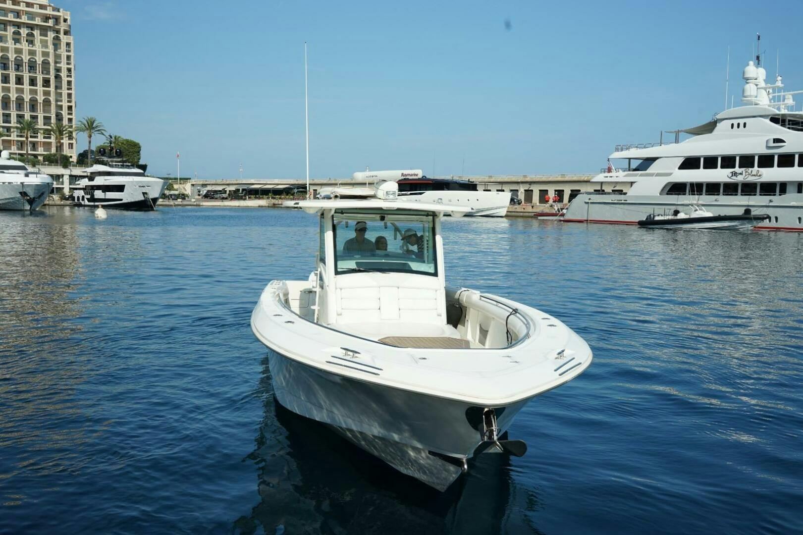 Boston Whaler-Whaler 370 Outrage 2012-EXPLORER II Monaco-Monaco-Bow Profile-4526343