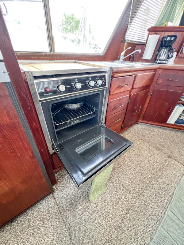 Tollycraft-34 Sedan Sport 1987-DRAGONFLY New Bern-North Carolina-United States-4543061