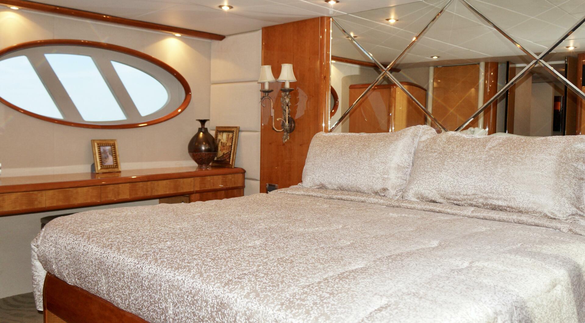 Lazzara Yachts-74 Motor Yacht 2007-Kathleen Seabrook-Texas-United States-2007 Lazzara 74 Motor Yacht Kathleen-4688253 | Thumbnail