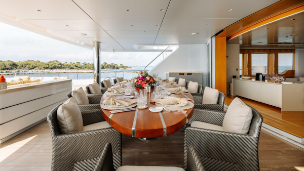 Icon 2010-LOON Virgin Islands (US)-Loon 221 Bridge Deck Exterior Dining-4528243