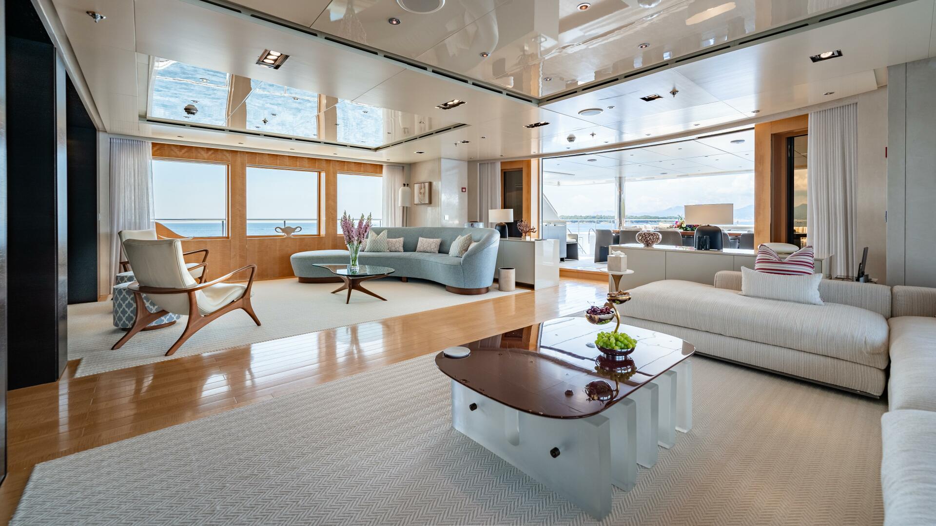 Icon 2010-LOON Virgin Islands (US)-Loon 221 Skylounge Deck Salon-4528236 | Thumbnail