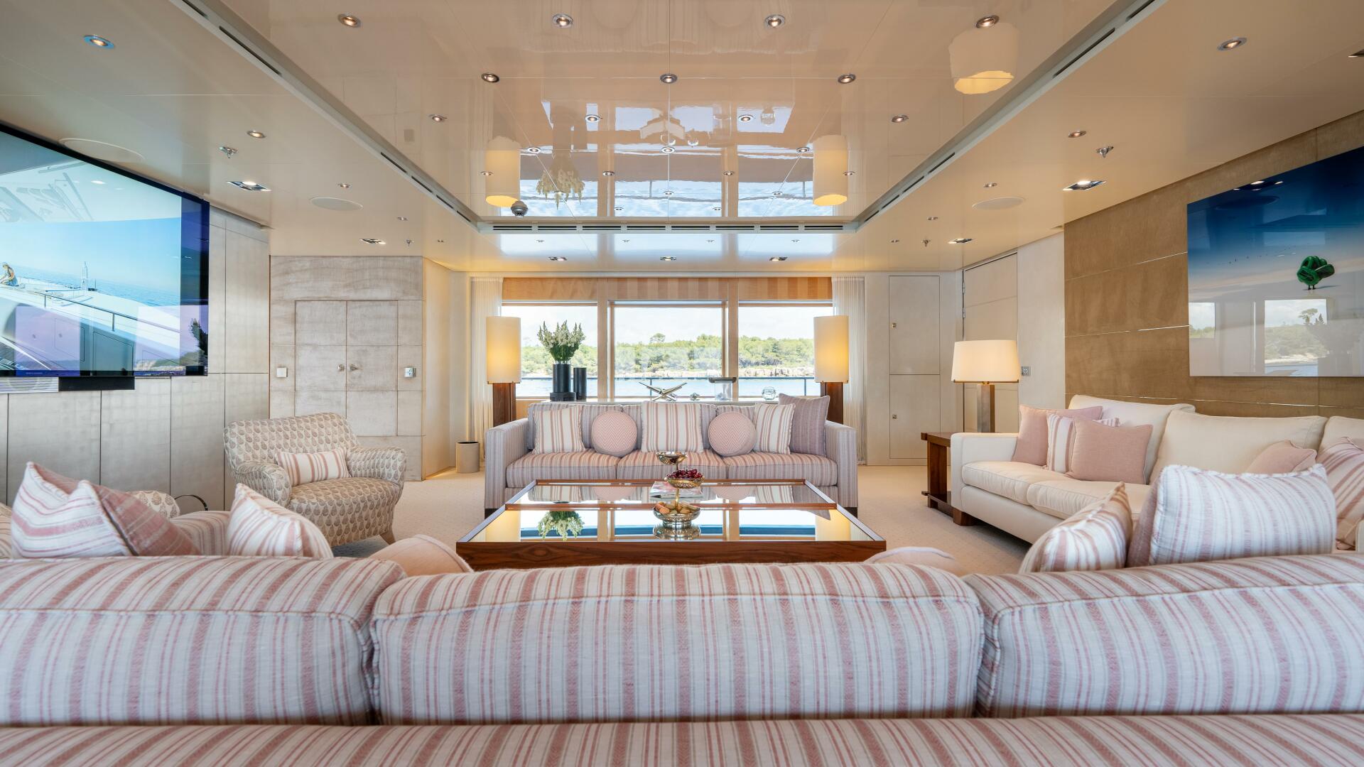 Icon 2010-LOON Virgin Islands (US)-Loon 221 Main Deck Salon-4528206 | Thumbnail