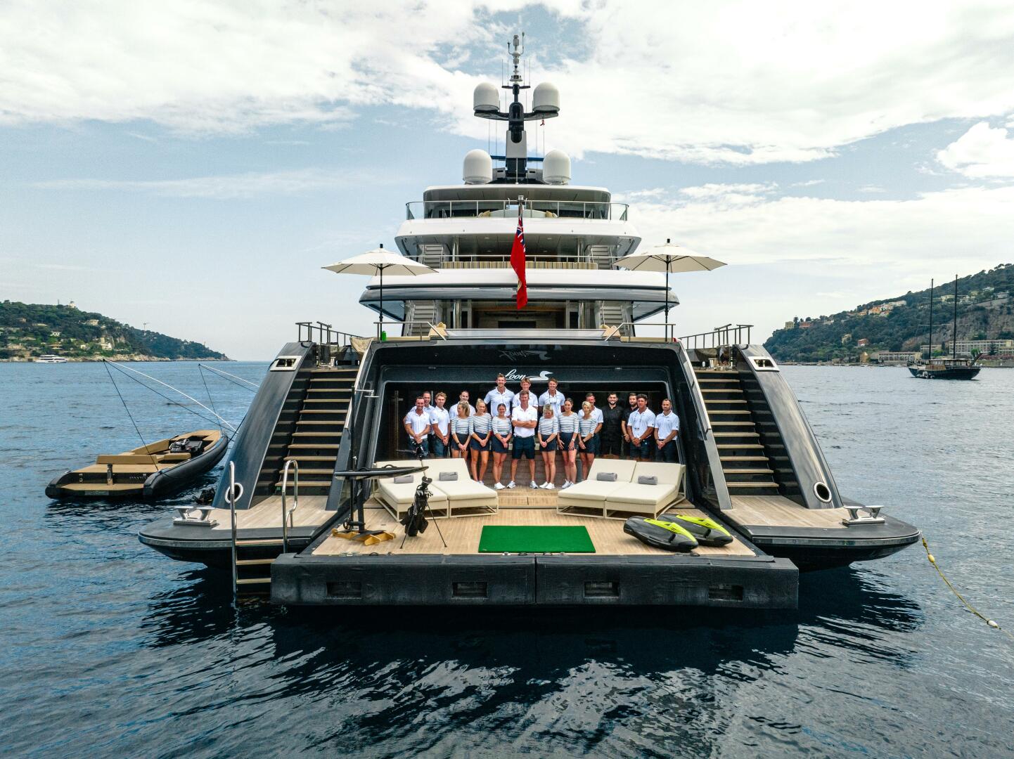 Icon 2010-LOON Virgin Islands (US)-Loon_221 Transom View-4528265 | Thumbnail