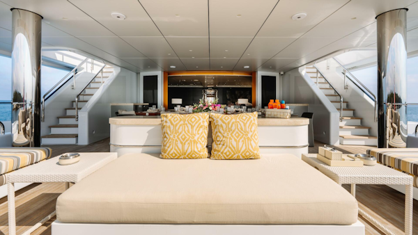 Icon 2010-LOON Virgin Islands (US)-Loon 221Skylounge Deck Aft-4528247