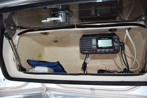 Blackfin-Combi 33 1995-ITS A WRAP Highland Beach-Florida-United States-Overhead Radio Box-5398649