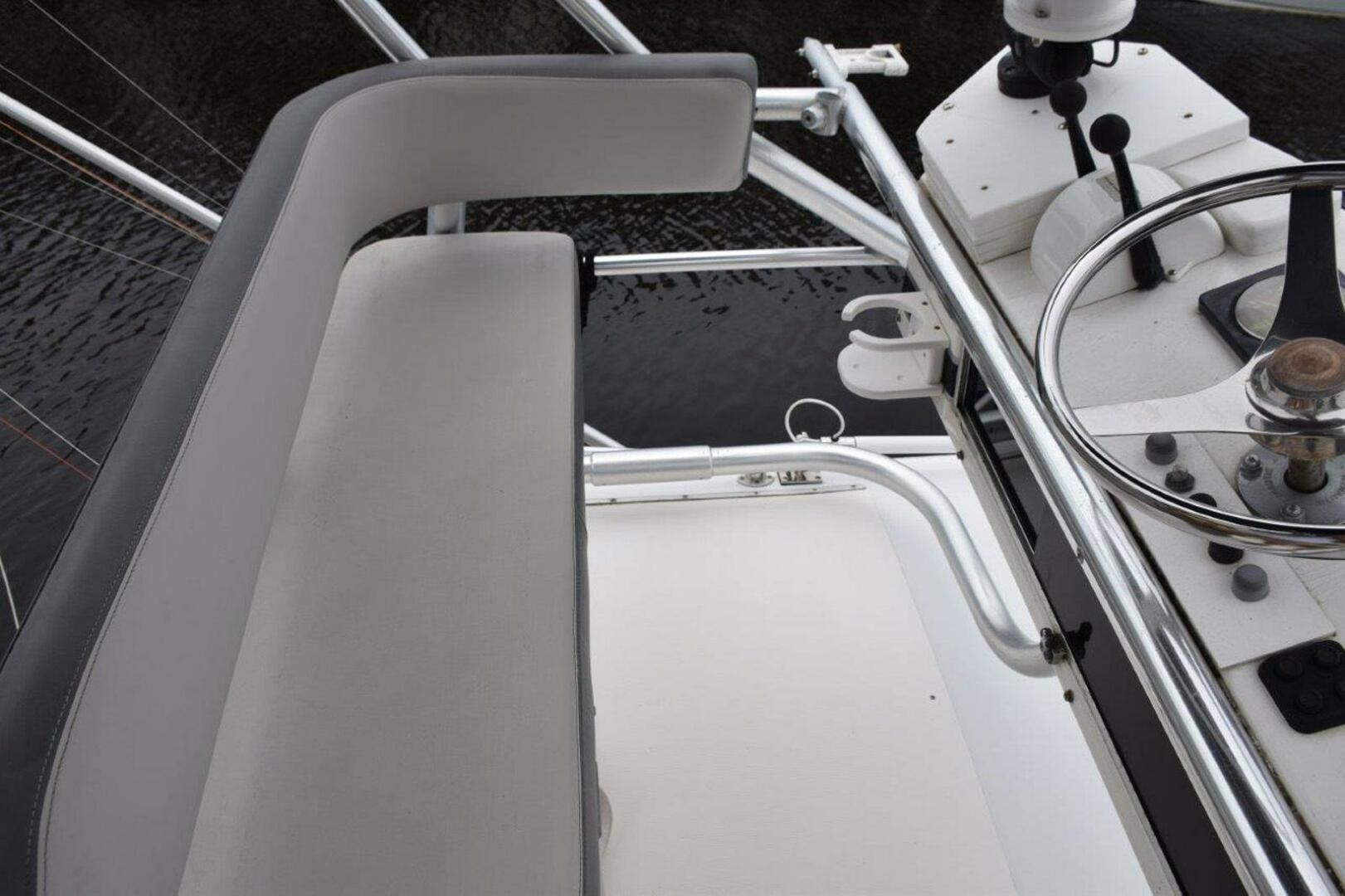 Blackfin-Combi 33 1995-ITS A WRAP Highland Beach-Florida-United States-Tower Bench Seat-5398700 | Thumbnail