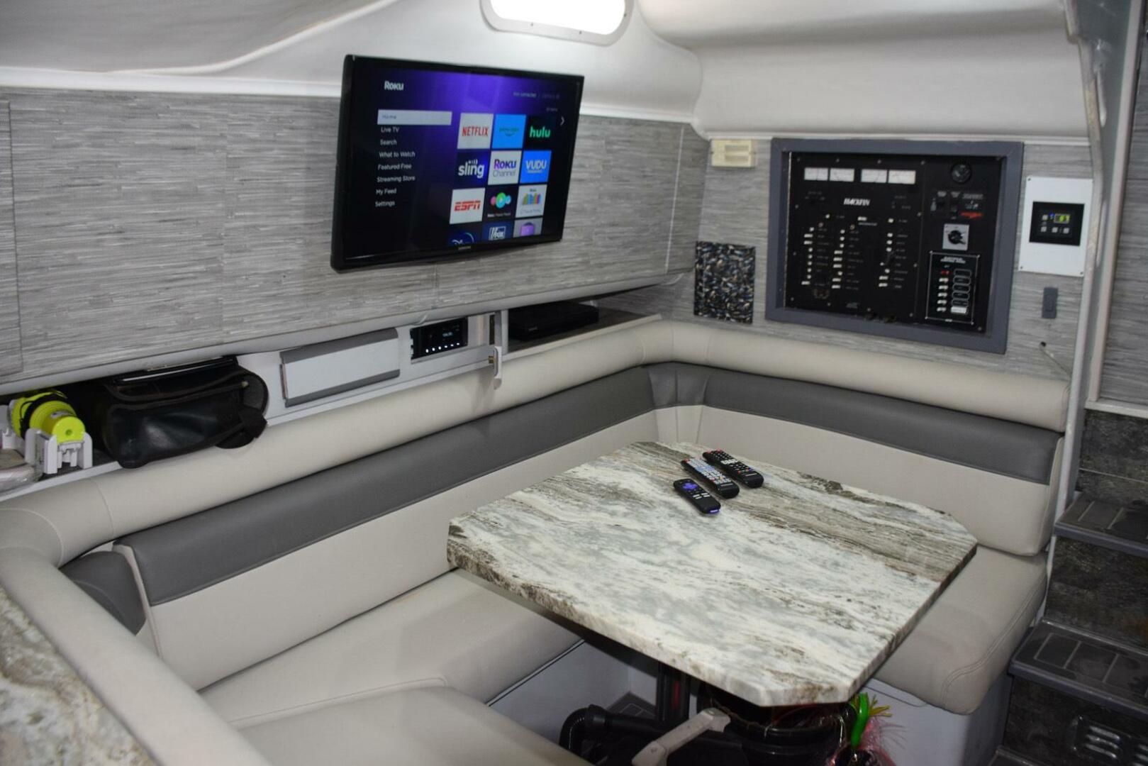 Blackfin-Combi 33 1995-ITS A WRAP Highland Beach-Florida-United States-Starboard Side Cabin-5398655 | Thumbnail