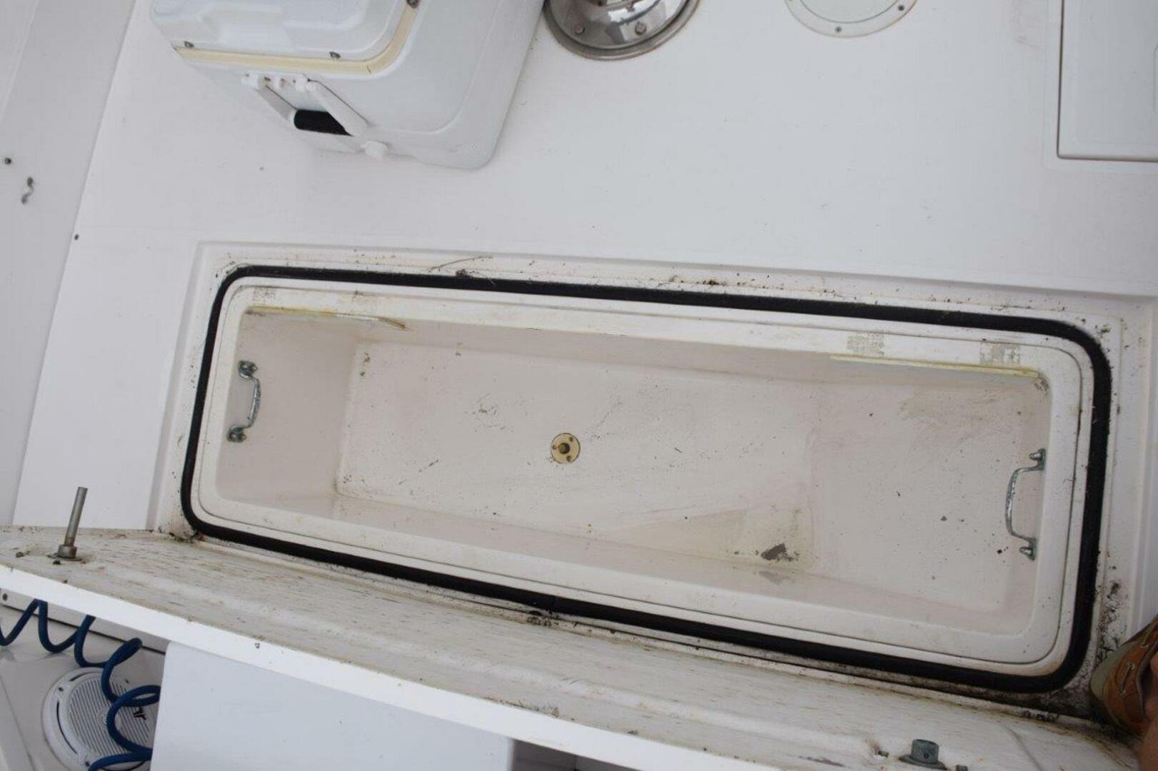 Blackfin-Combi 33 1995-ITS A WRAP Highland Beach-Florida-United States-One Of Two Underdeck Fish Boxes-5398690 | Thumbnail