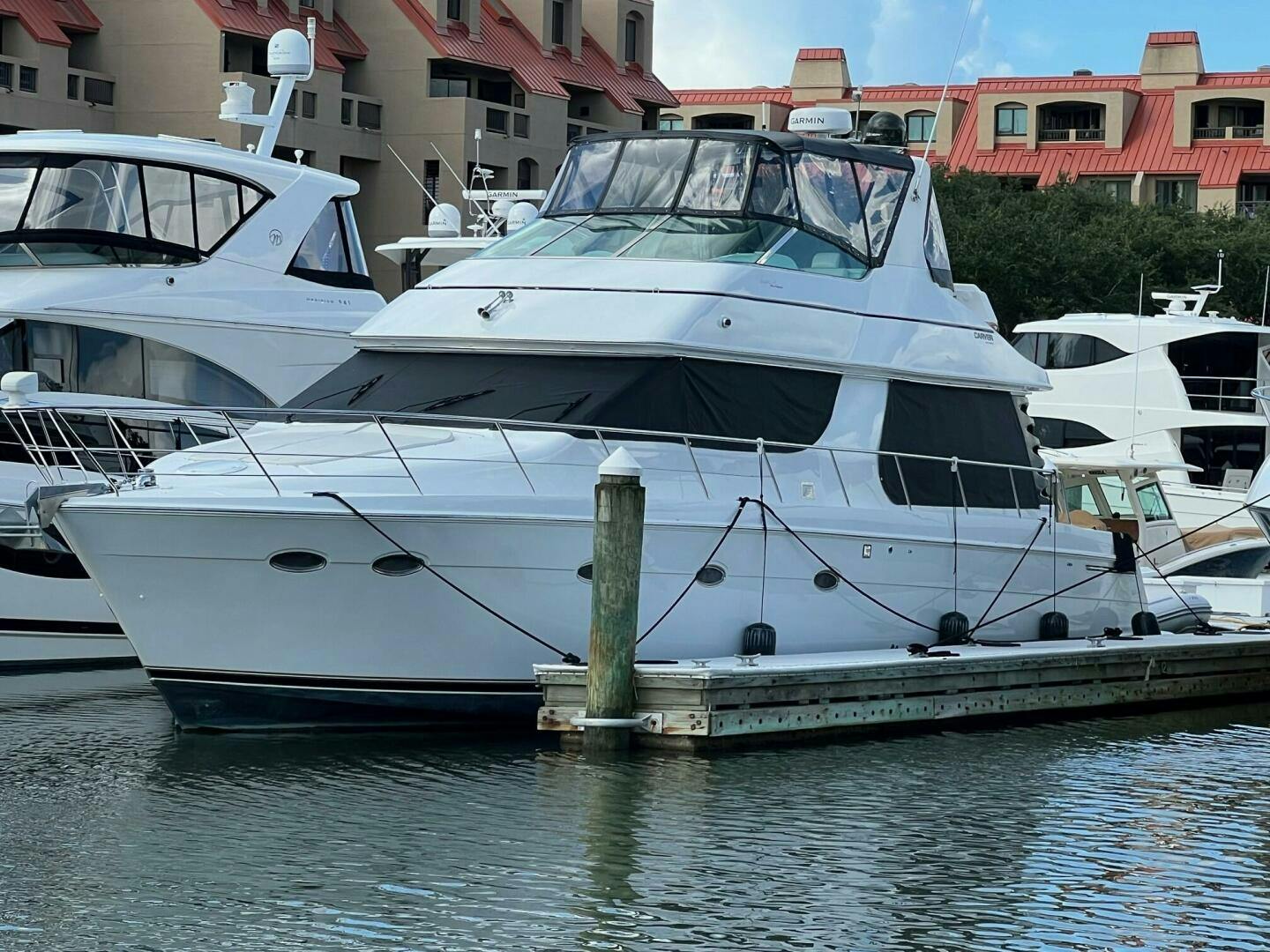 Carver-530 Voyager Pilothouse 2001-Justified Hilton Head Island-South Carolina-United States-4546114