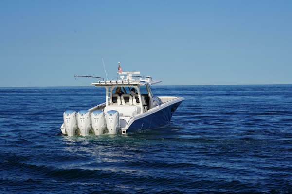 Pursuit-428 2022 -Grosse Pointe Shores-Michigan-United States-4537622
