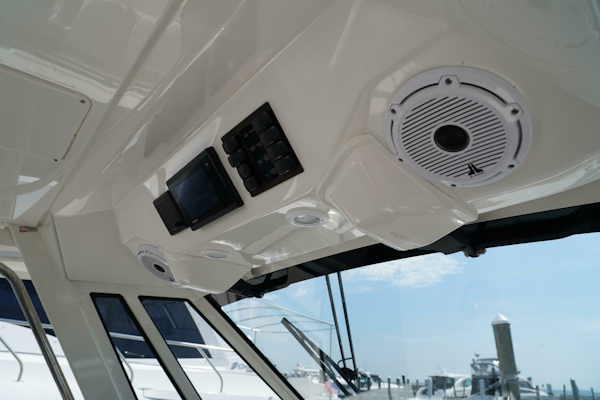 Pursuit-428 2022 -Grosse Pointe Shores-Michigan-United States-4537680