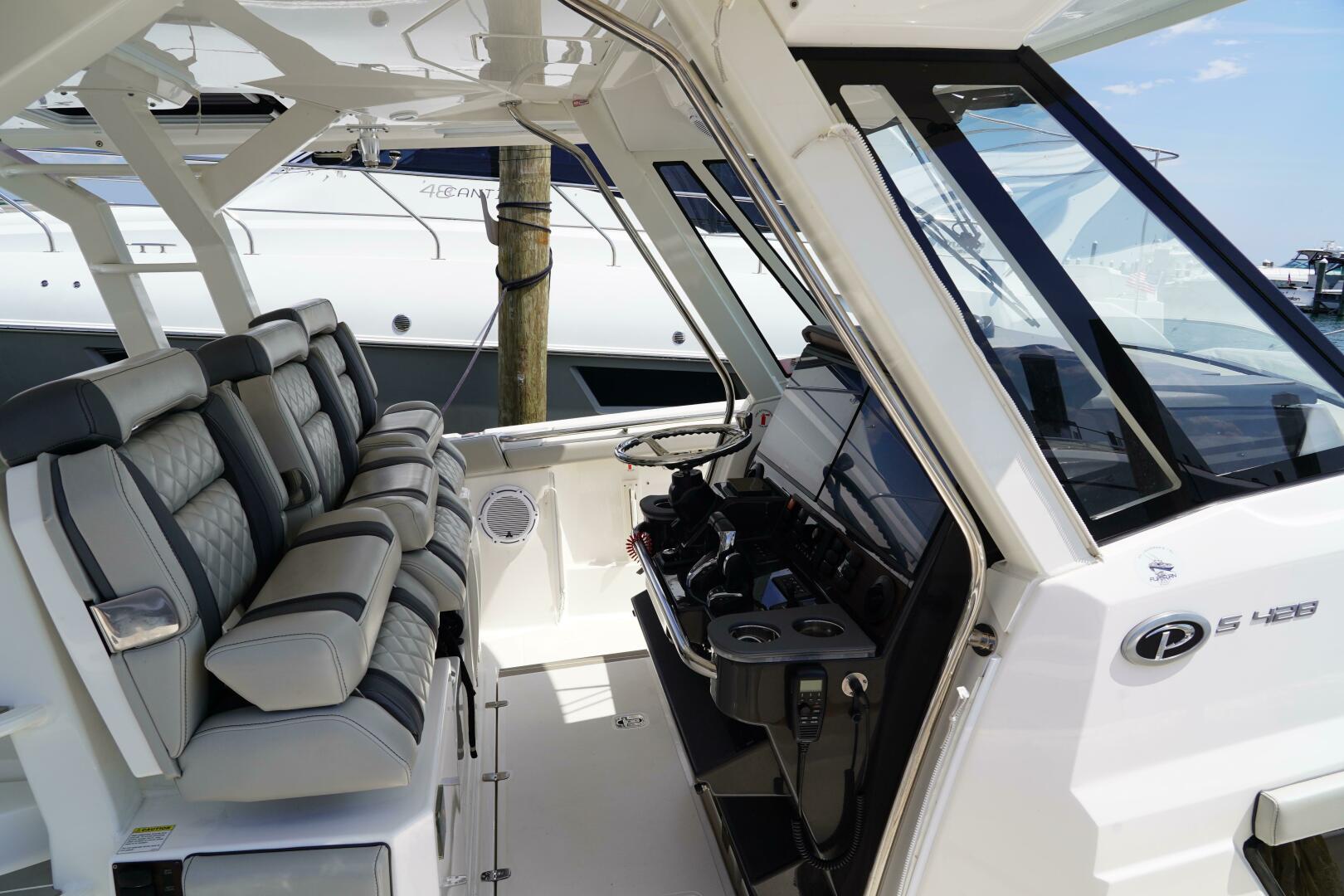 Pursuit-428 2022 -Grosse Pointe Shores-Michigan-United States-4537667 | Thumbnail