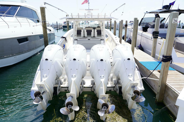 Pursuit-428 2022 -Grosse Pointe Shores-Michigan-United States-4537650