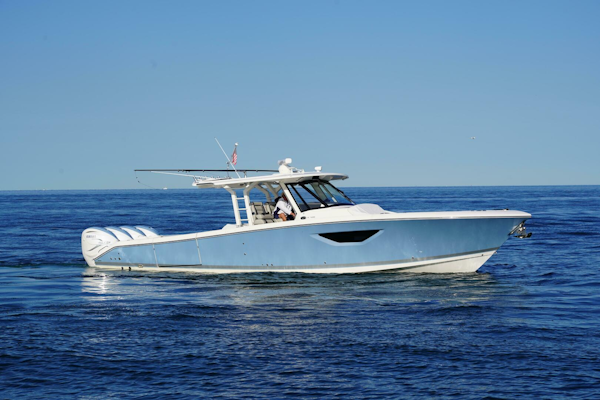 Pursuit-428 2022 -Grosse Pointe Shores-Michigan-United States-4537619