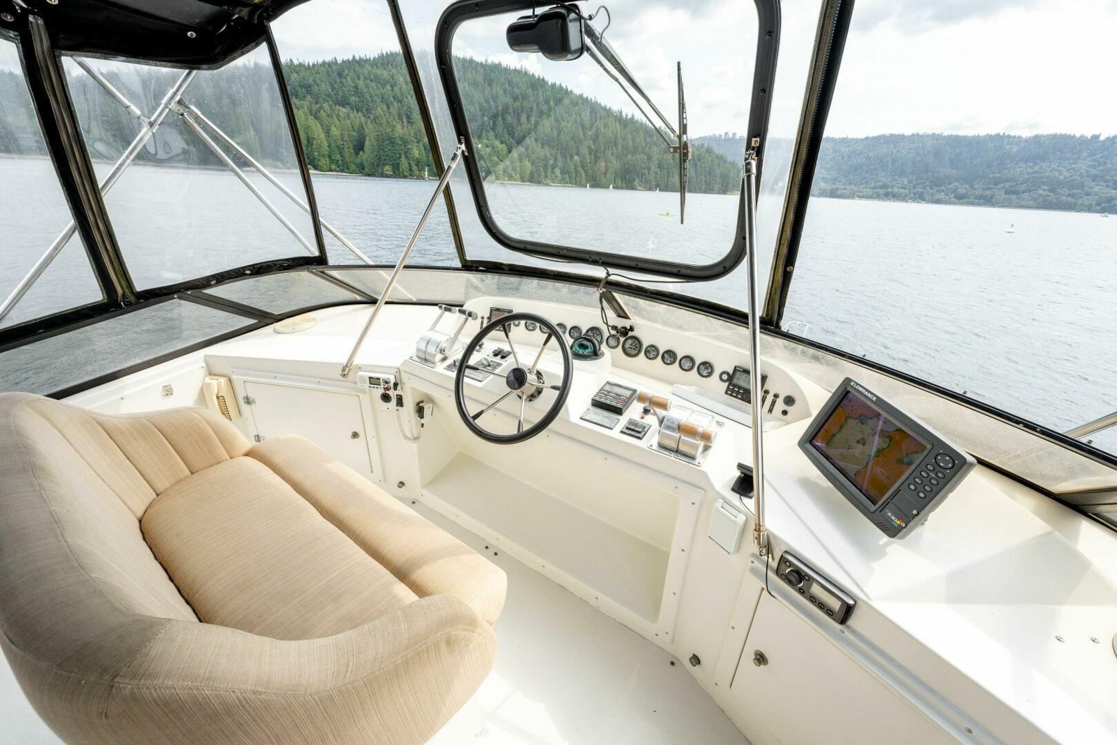 Navigator-Sundance 5600 1997 -Vancouver-British Columbia-Canada-4550290 | Thumbnail
