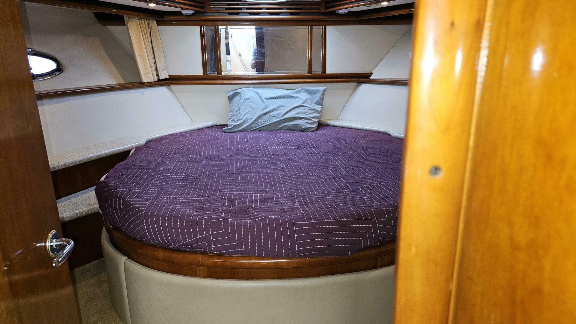 Carver-450 Voyager 2000-FRIENDSHIP Essex-Connecticut-United States-4583487 | Thumbnail