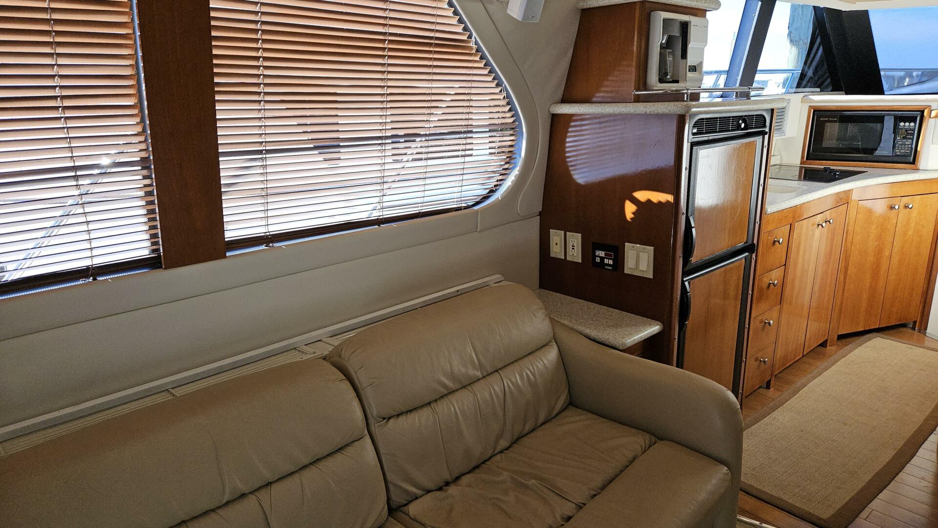 Carver-450 Voyager 2000-FRIENDSHIP Essex-Connecticut-United States-4583539 | Thumbnail