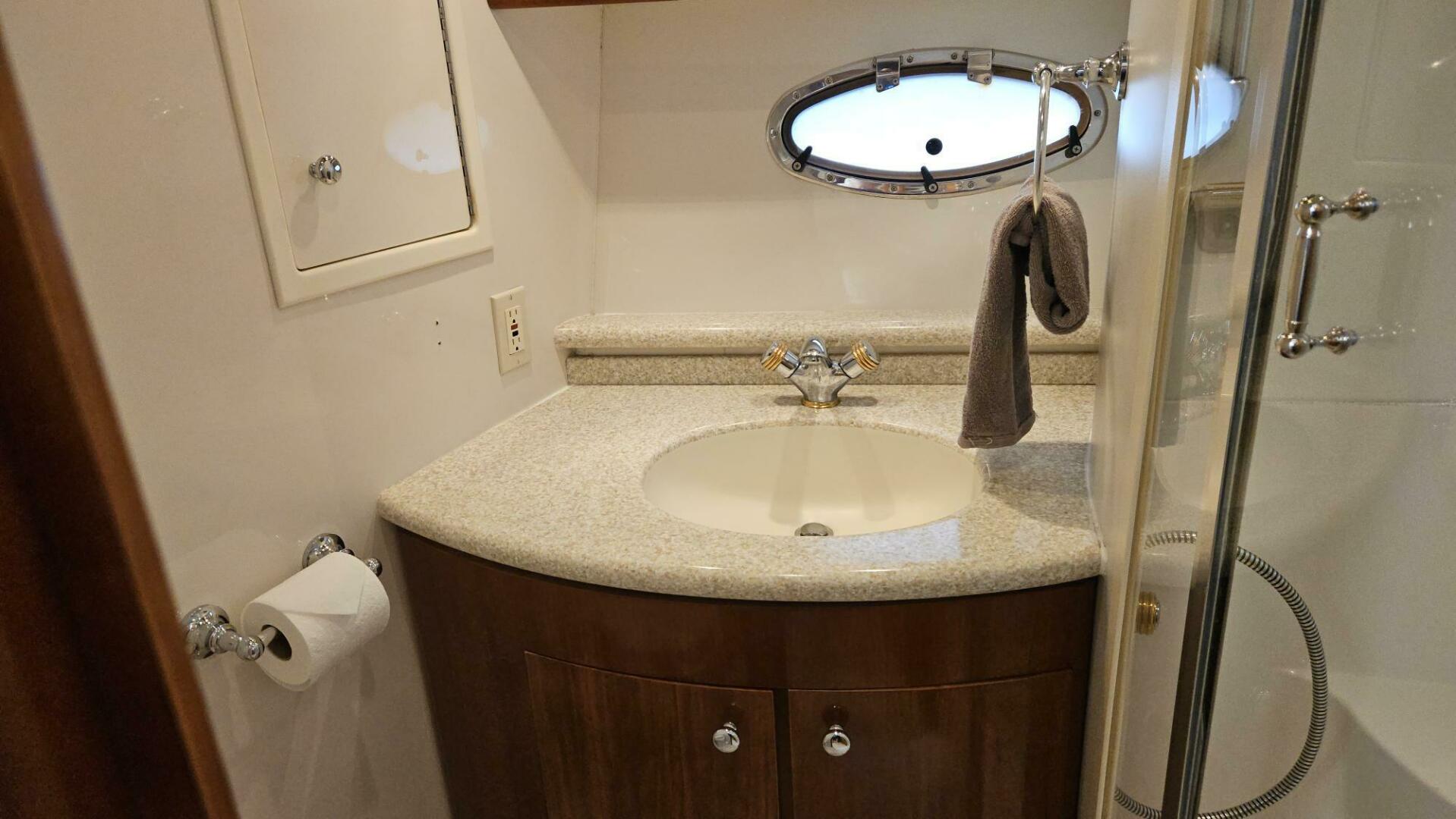 Carver-450 Voyager 2000-FRIENDSHIP Essex-Connecticut-United States-4583492 | Thumbnail