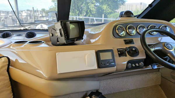 Carver-450 Voyager 2000-FRIENDSHIP Essex-Connecticut-United States-4583506