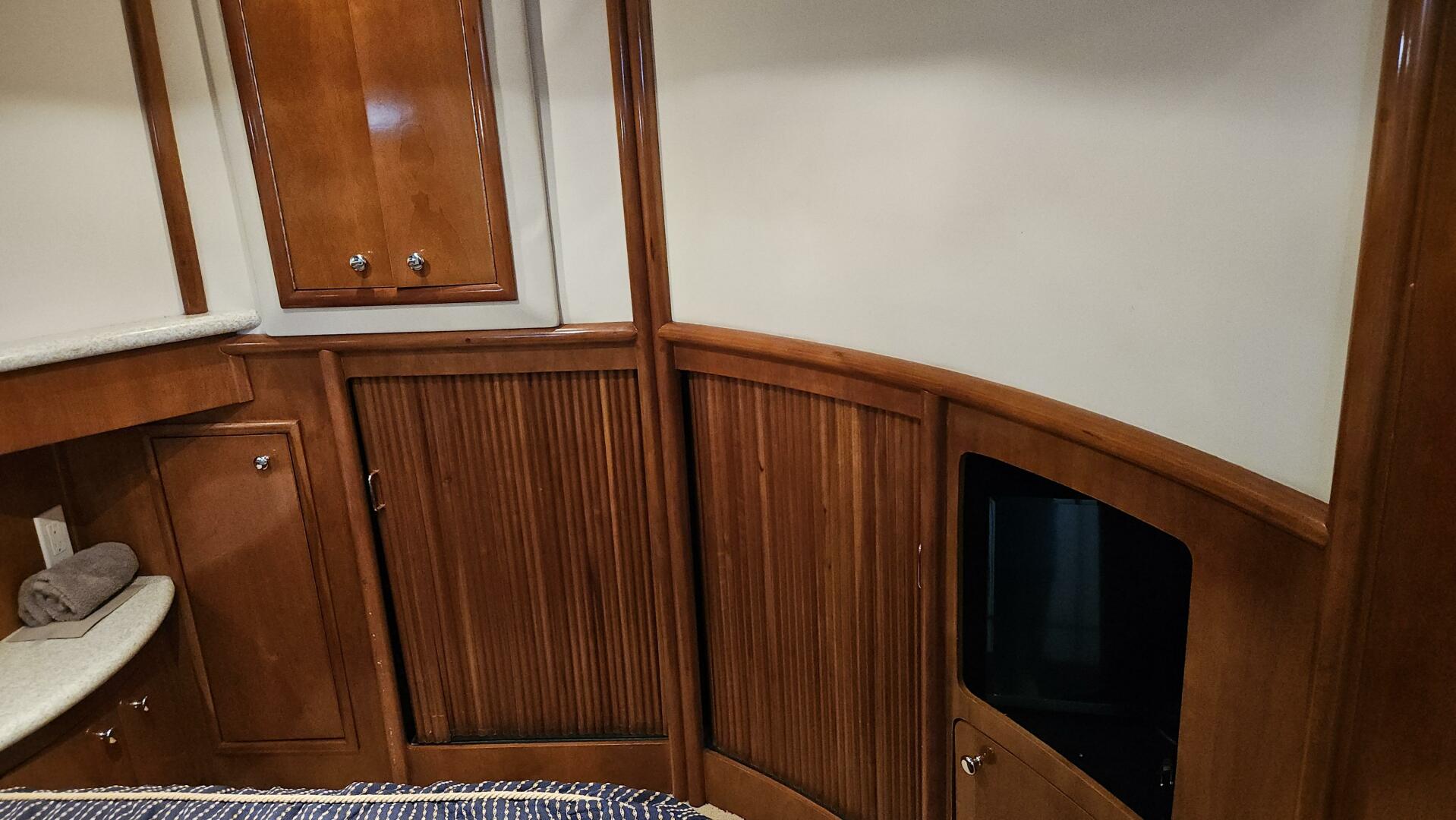 Carver-450 Voyager 2000-FRIENDSHIP Essex-Connecticut-United States-4583528 | Thumbnail