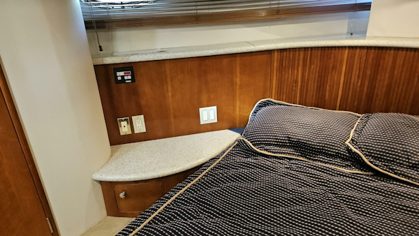 Carver-450 Voyager 2000-FRIENDSHIP Essex-Connecticut-United States-4583529