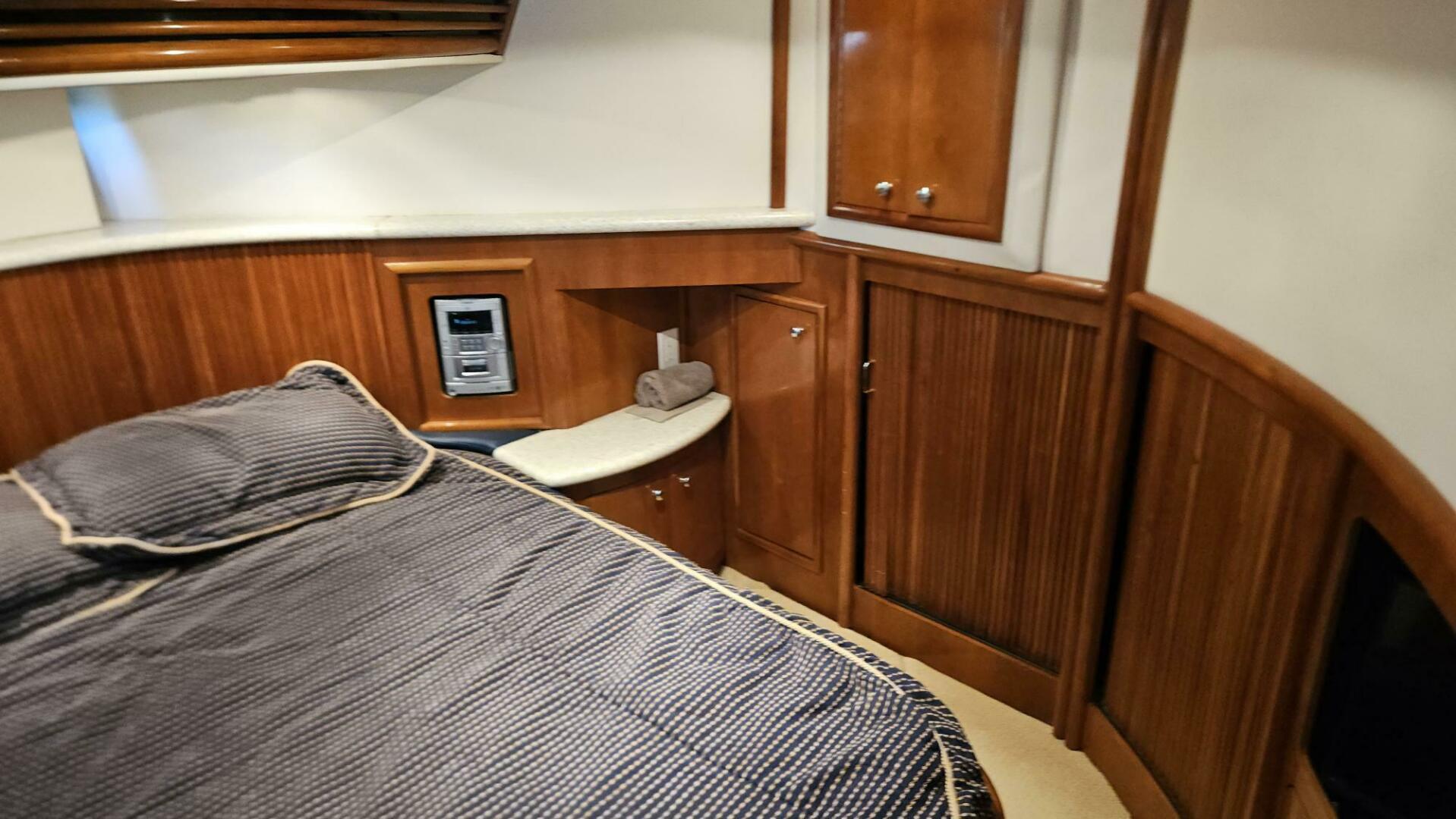 Carver-450 Voyager 2000-FRIENDSHIP Essex-Connecticut-United States-4583490 | Thumbnail