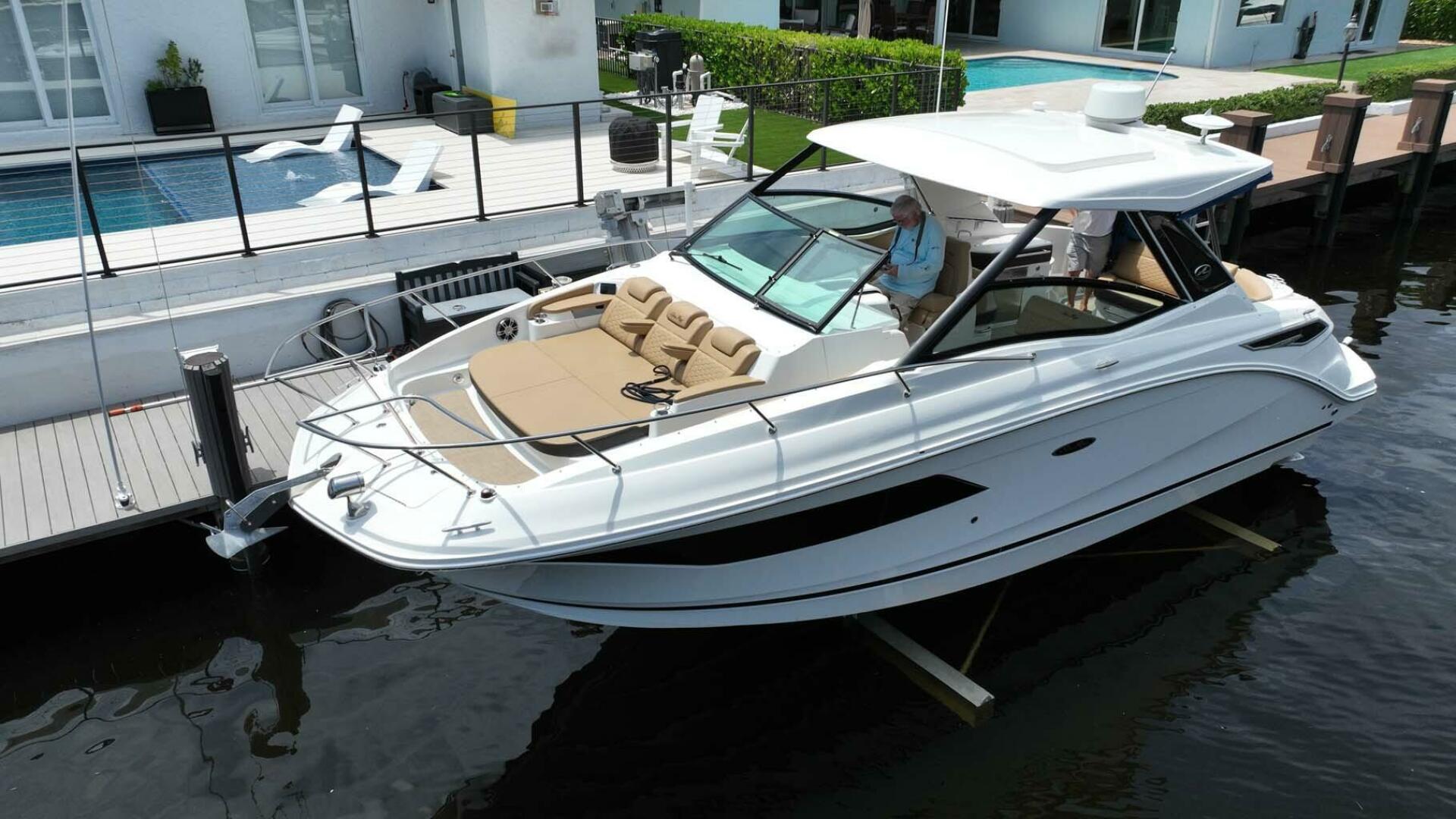 Sea Ray-320 Sundancer 2019-Rent Roll Lighthouse Point-Florida-United States-4580375 | Thumbnail