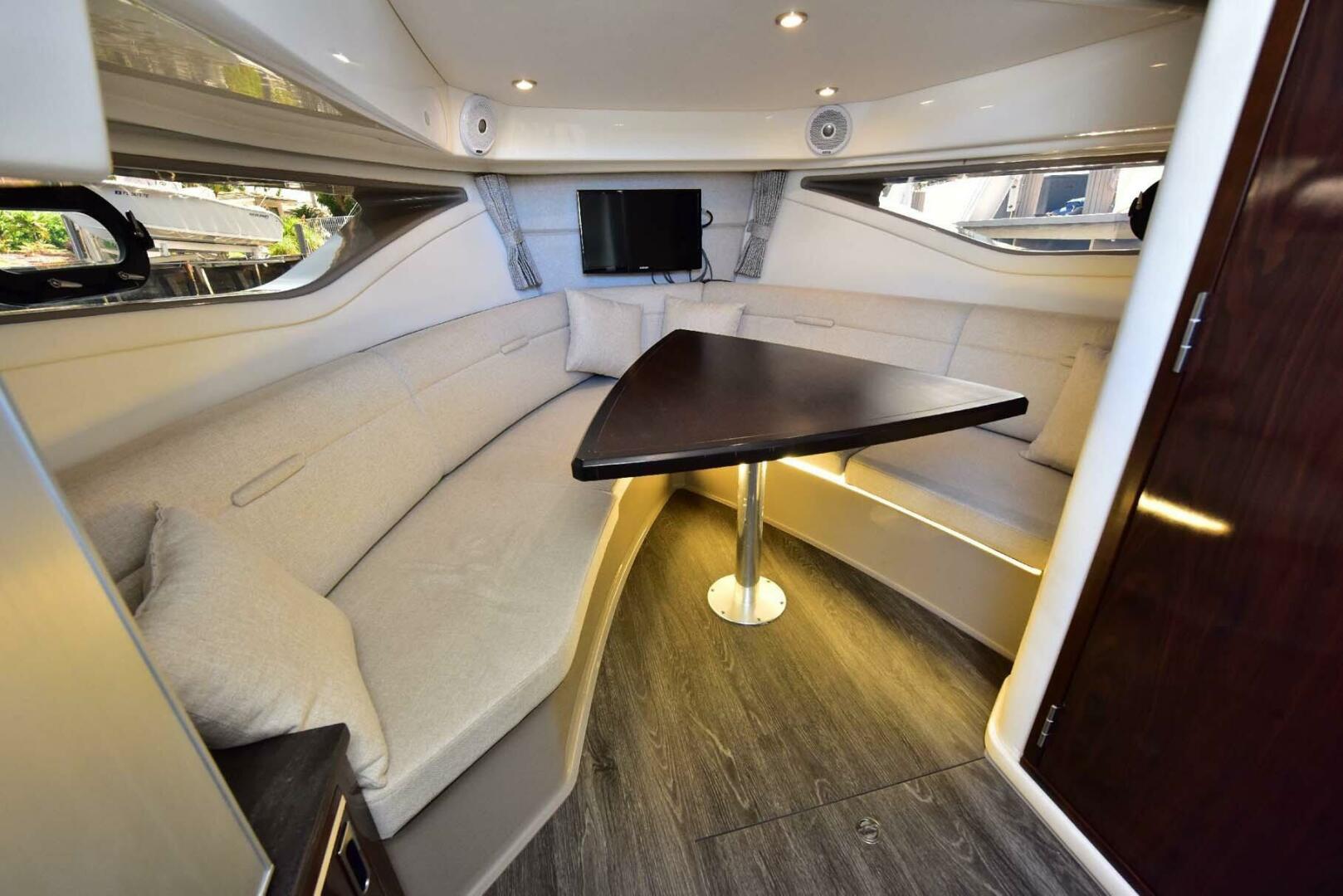 Sea Ray-320 Sundancer 2019-Rent Roll Lighthouse Point-Florida-United States-4580351 | Thumbnail