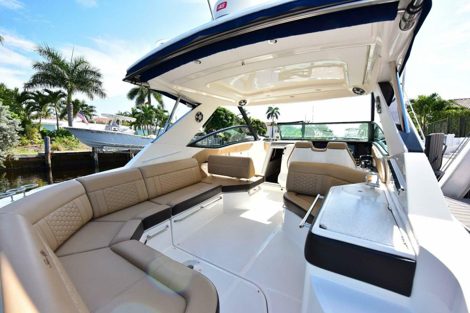 Sea Ray-320 Sundancer 2019-Rent Roll Lighthouse Point-Florida-United States-4580340 | Thumbnail
