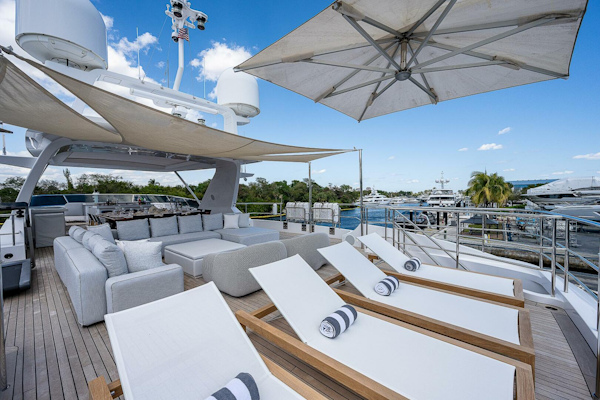 Benetti-132 Classic Supreme 2016 -Nassau-Bahamas-Benetti 132  Cofina  Exterior Bridge Deck-4581775