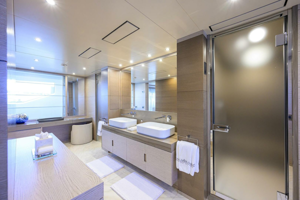Benetti-132 Classic Supreme 2016 -Nassau-Bahamas-Benetti 132  Cofina  Interior Head-4581825