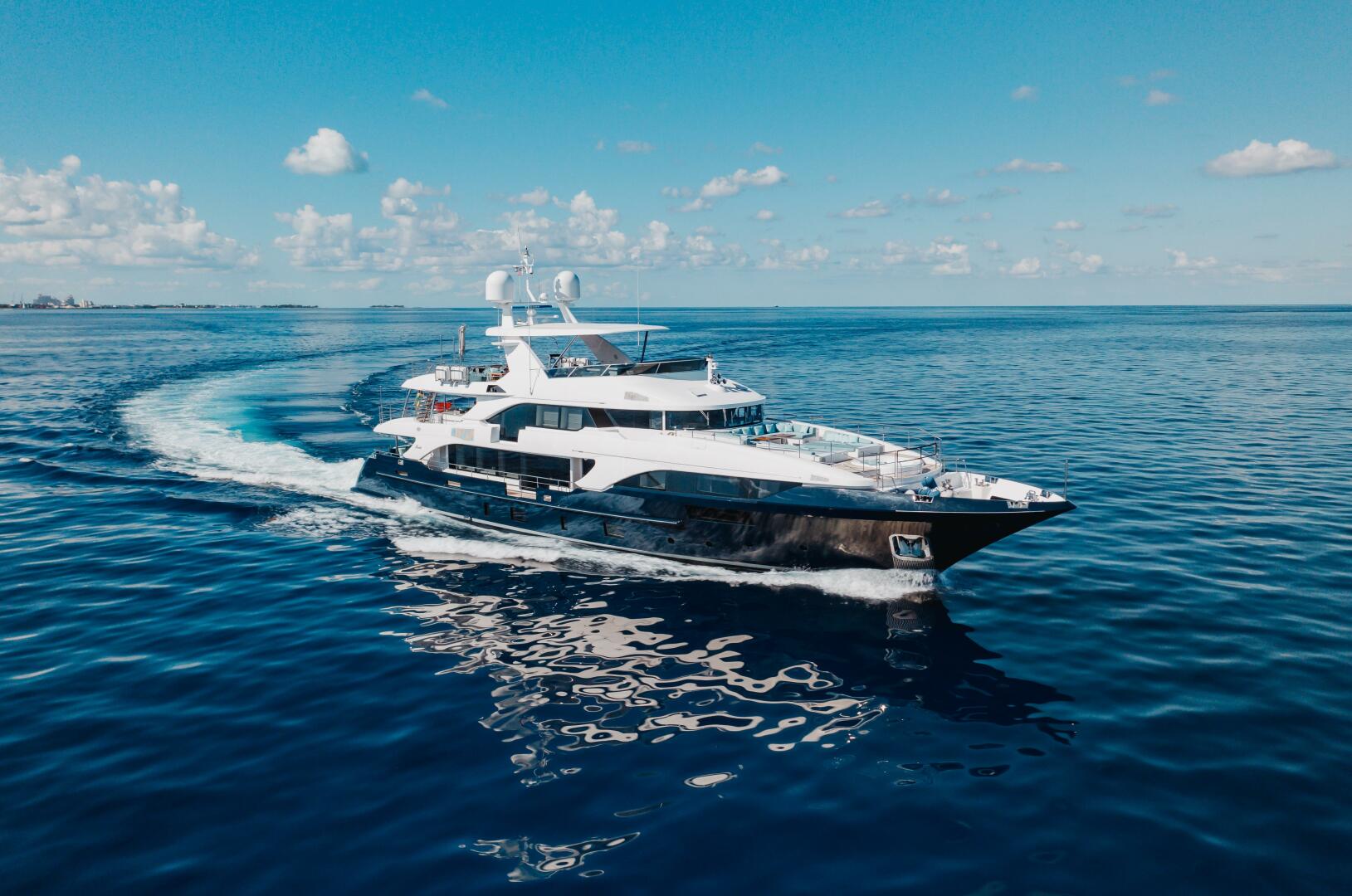 Benetti-132 Classic Supreme 2016 -Nassau-Bahamas-Benetti 132  Cofina  Exterior Profile-4581843 | Thumbnail