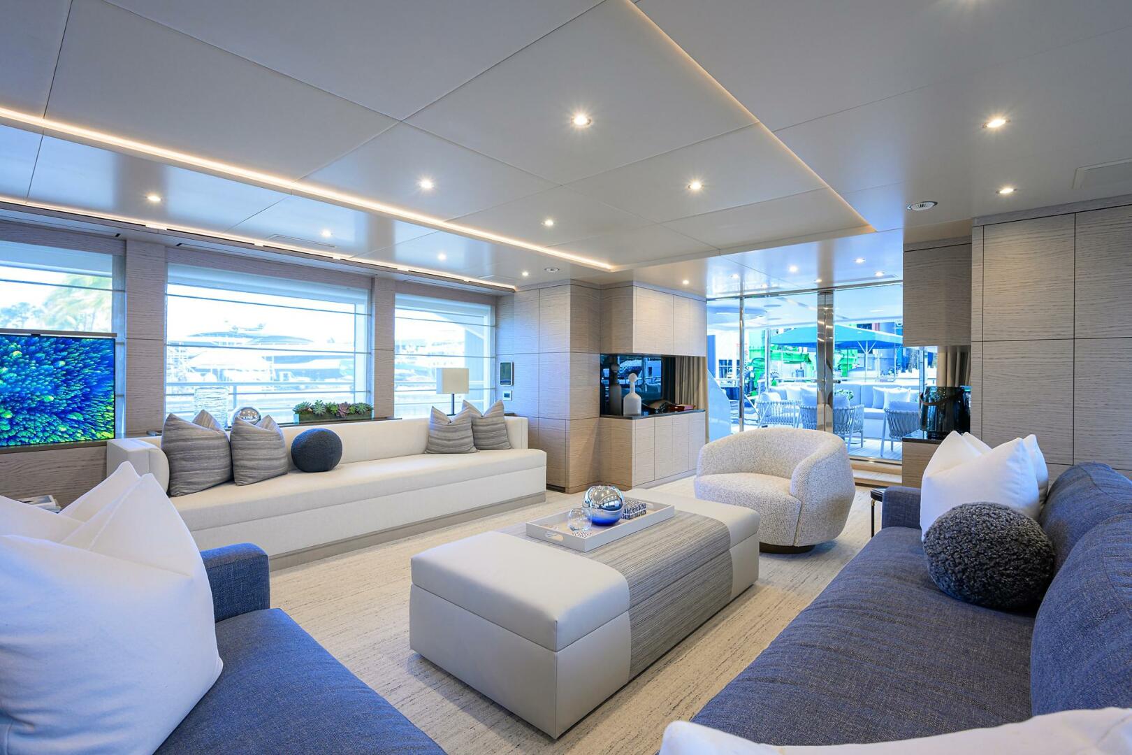 Benetti-132 Classic Supreme 2016 -Nassau-Bahamas-SalonBenetti 132  Cofina  Interior Salon-4581826 | Thumbnail