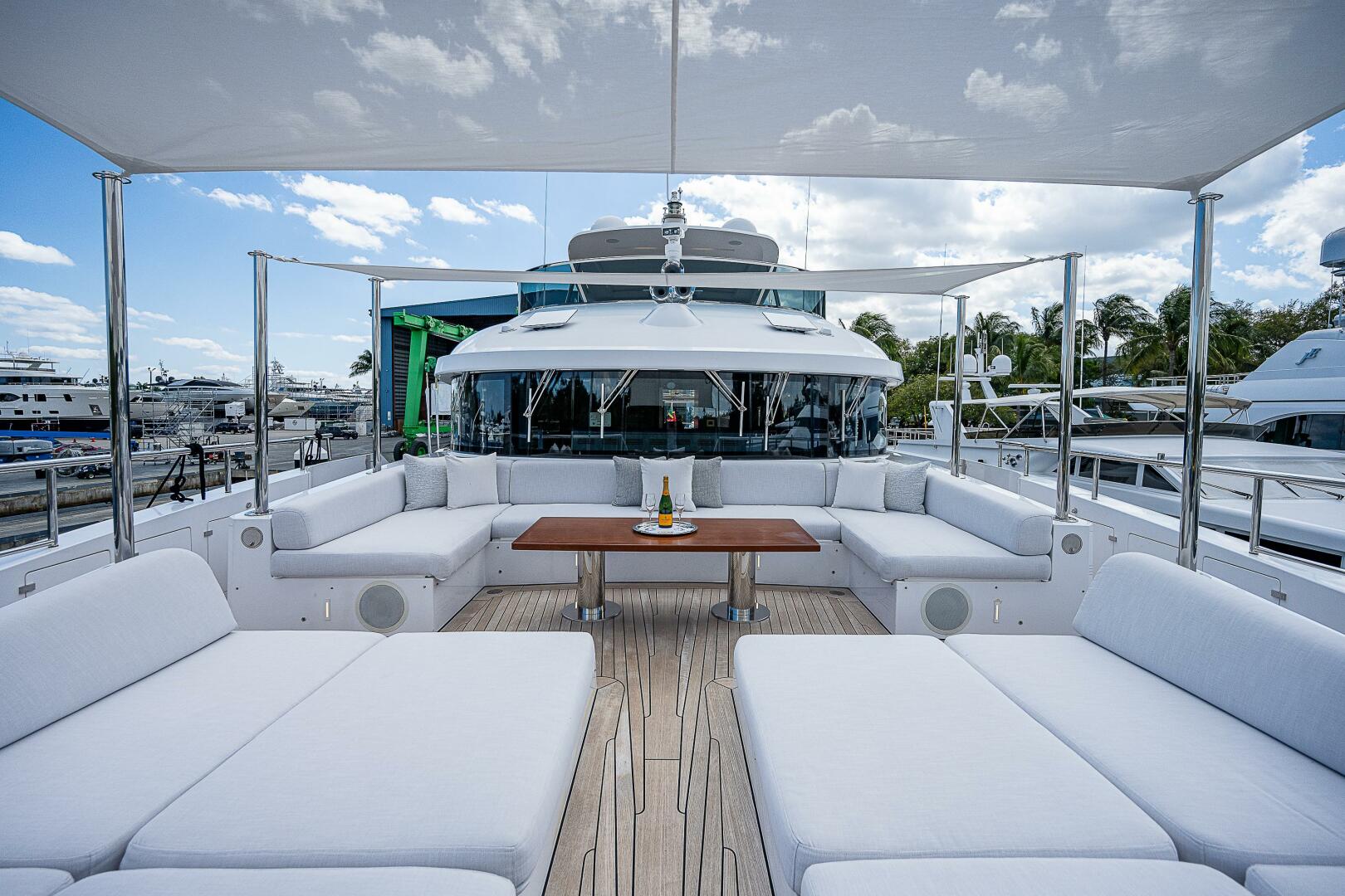 Benetti-132 Classic Supreme 2016 -Nassau-Bahamas-Benetti 132  Cofina  Exterior Bridge Deck-4581839 | Thumbnail