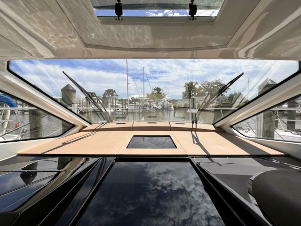 Sea Ray-350 Sundancer Coupe 2018-Bay Dog Edgewater-Maryland-United States-4582984