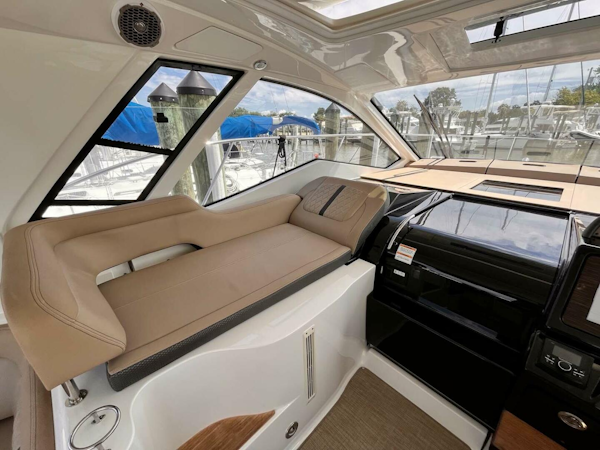 Sea Ray-350 Sundancer Coupe 2018-Bay Dog Edgewater-Maryland-United States-4582962