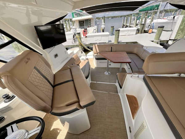 Sea Ray-350 Sundancer Coupe 2018-Bay Dog Edgewater-Maryland-United States-4582959