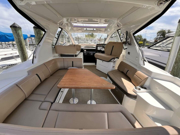 Sea Ray-350 Sundancer Coupe 2018-Bay Dog Edgewater-Maryland-United States-4582950