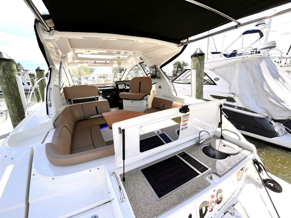 Sea Ray-350 Sundancer Coupe 2018-Bay Dog Edgewater-Maryland-United States-4582957