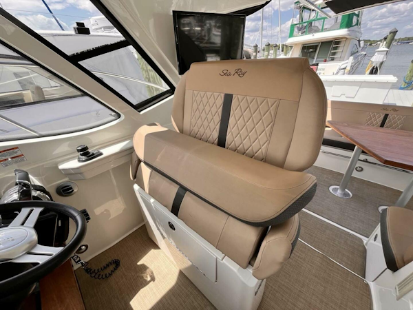 Sea Ray-350 Sundancer Coupe 2018-Bay Dog Edgewater-Maryland-United States-4582965
