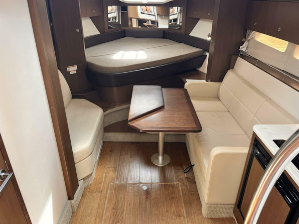 Sea Ray-350 Sundancer Coupe 2018-Bay Dog Edgewater-Maryland-United States-4582991