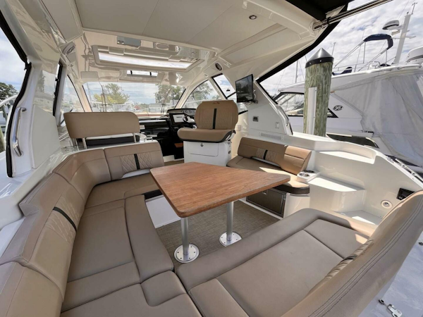 Sea Ray-350 Sundancer Coupe 2018-Bay Dog Edgewater-Maryland-United States-4582951