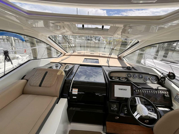 Sea Ray-350 Sundancer Coupe 2018-Bay Dog Edgewater-Maryland-United States-4582963