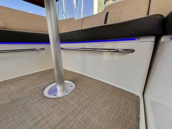 Sea Ray-350 Sundancer Coupe 2018-Bay Dog Edgewater-Maryland-United States-4582960