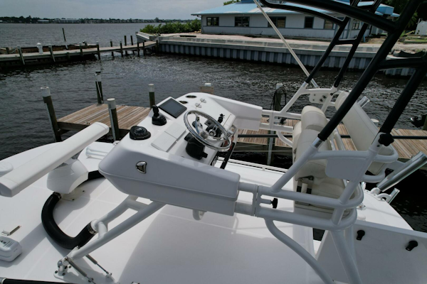 Everglades 2017-43 2017 Everglades Center Console stuart-Florida-United States-4583962