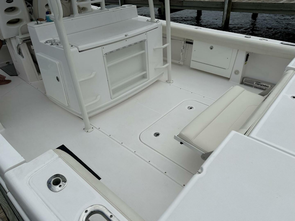 Everglades 2017-43 2017 Everglades Center Console stuart-Florida-United States-4584050