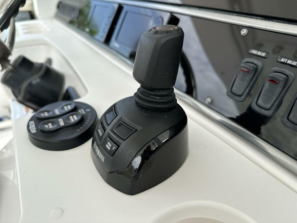 Everglades 2017-43 2017 Everglades Center Console stuart-Florida-United States-4583973